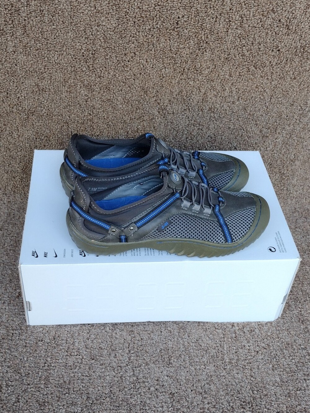 J41 Adventure Womens Trail Ready Shoes  Water Outdoors Blue Size 7.5 Green Blue
